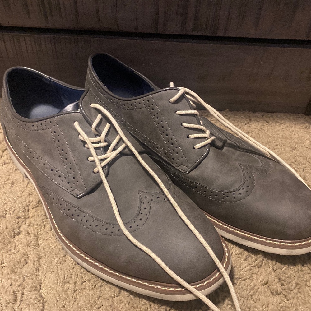 EUC Men’s dress shoes 11.5. Worn once